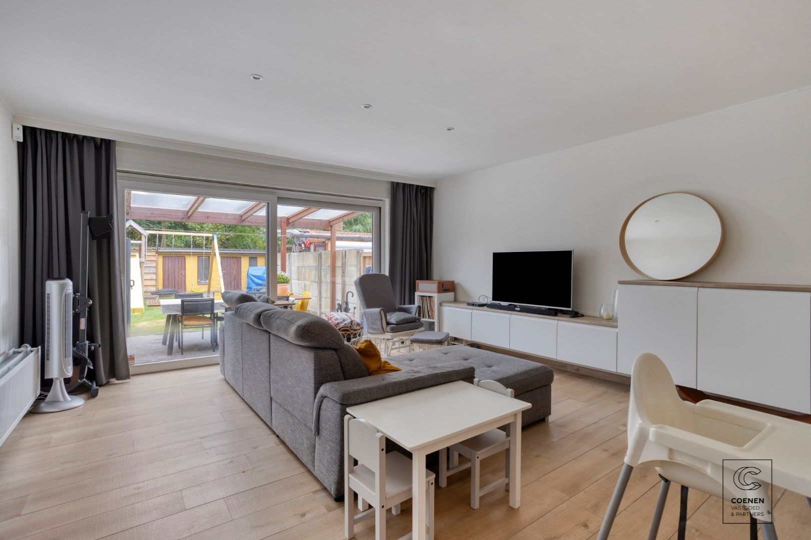 Grondig gerenoveerde woning (2020) met 3 slaapkamers en ruime tuin! foto 2