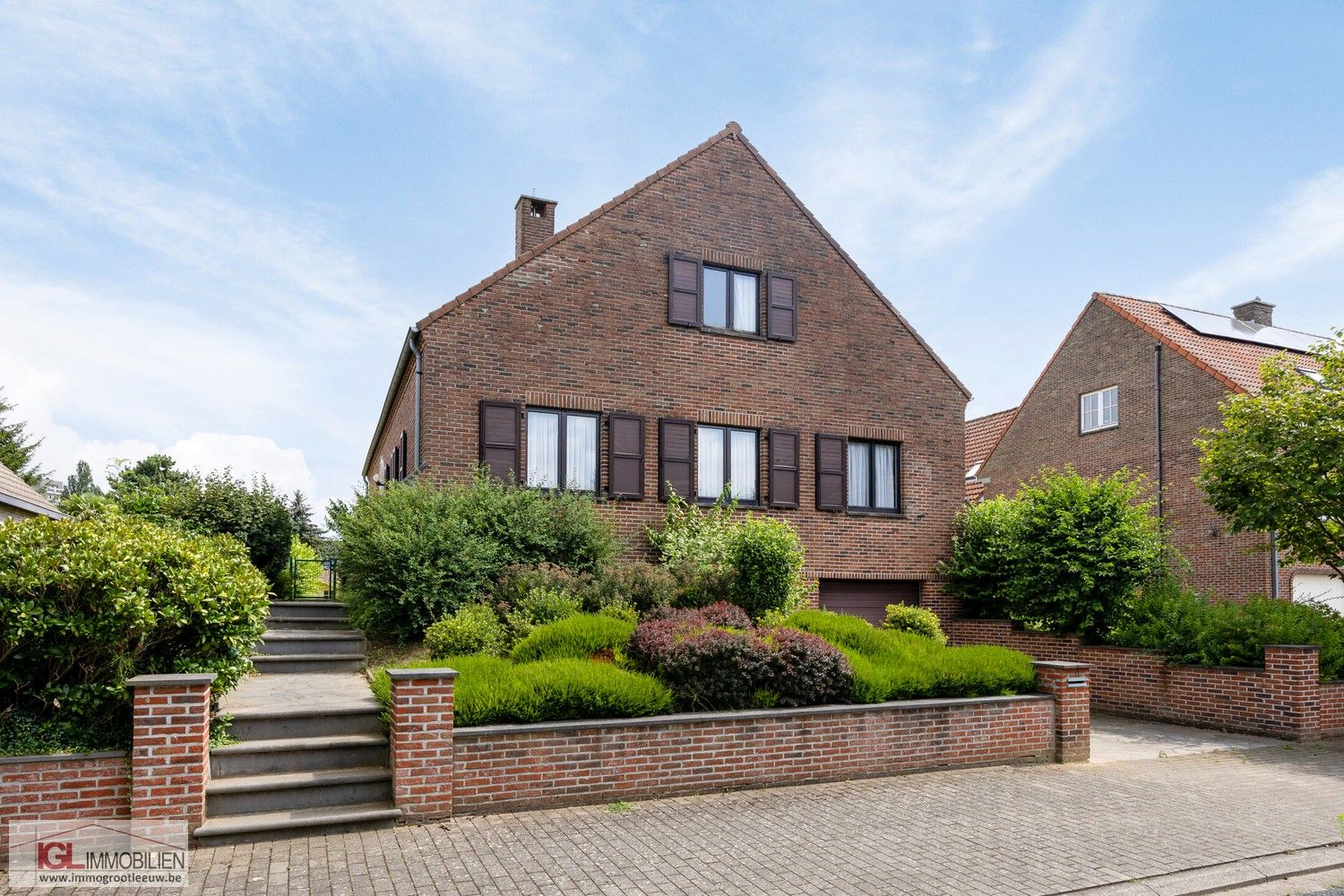 Perfect onderhouden villa met grote tuin in rustige doodlopende straat foto 1