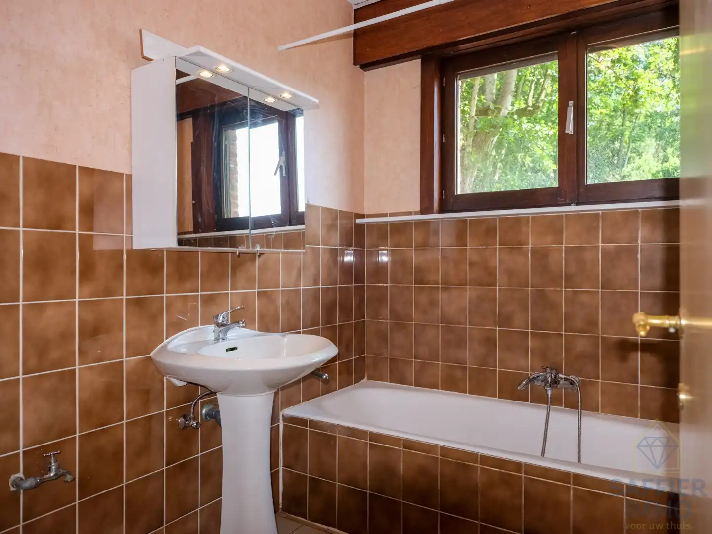 Uniek pand op 3.515 m² met prachtige tuin en volop privacy in Ingelmunster foto 13
