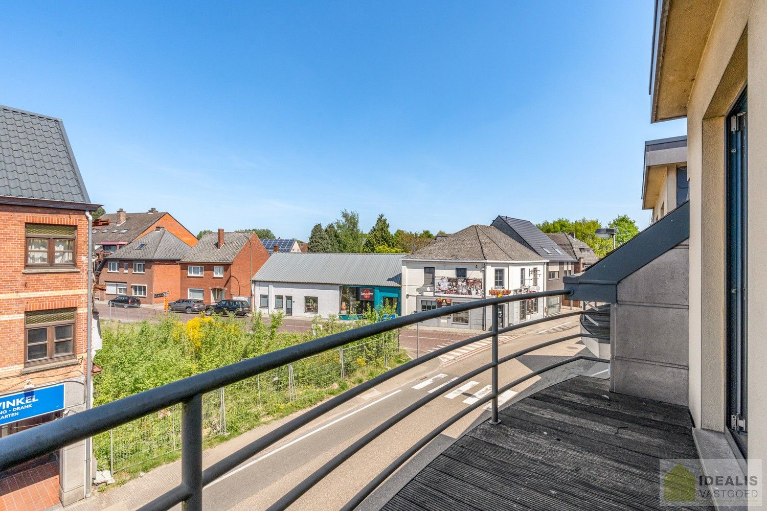DEALIS VASTGOED – INSTAPKLAAR APPARTEMENT MET 2 SLAAPKAMERS, LICHTRIJKE LEEFRUIMTE, BADKAMER, GOED UITGERUSTE KEUKEN, GARAGEBOX EN AUTOSTAANPLAATS OP EEN UITERST GUNSTIGE LOCATIE AAN DE RAND VAN HET CENTRUM VAN PELT! foto 23