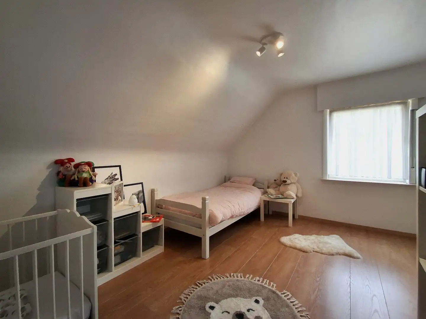 KARAKTERVOLLE WONING MET ZONGERICHTE TUIN | 4 SLPKS | 2 GARAGES foto 12