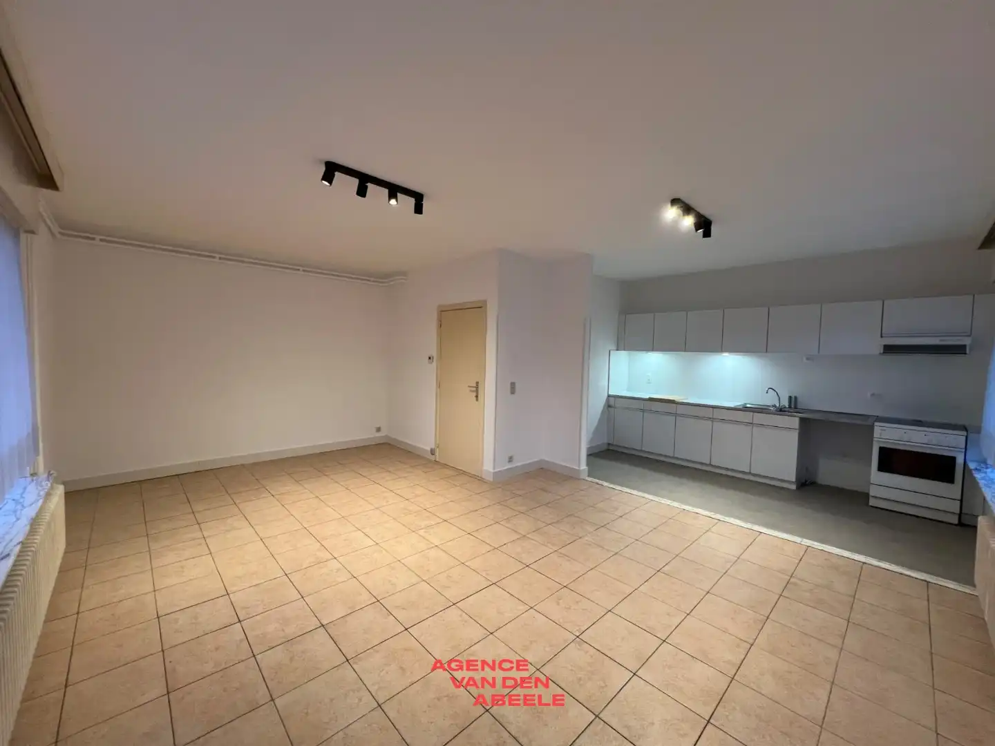 Gelijkvloers appartement met 2 slaapkamers nabij het centrum foto 2