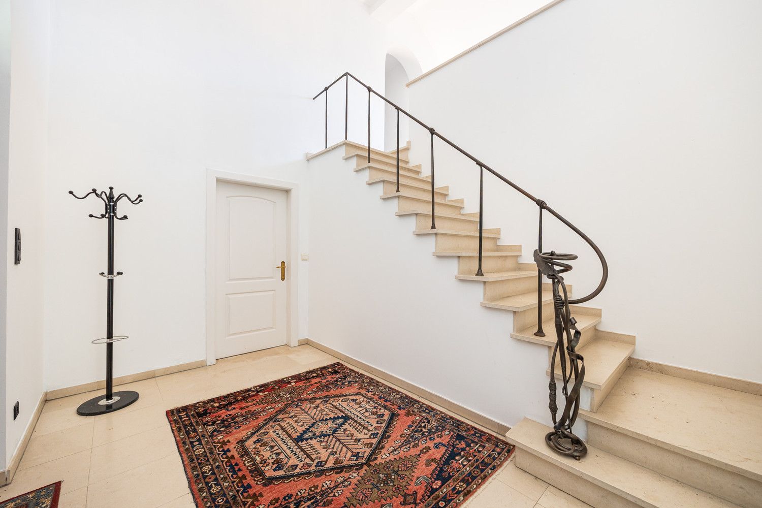 Villa op een uniek perceel van 1 hectare met vijver en zwembad foto 4