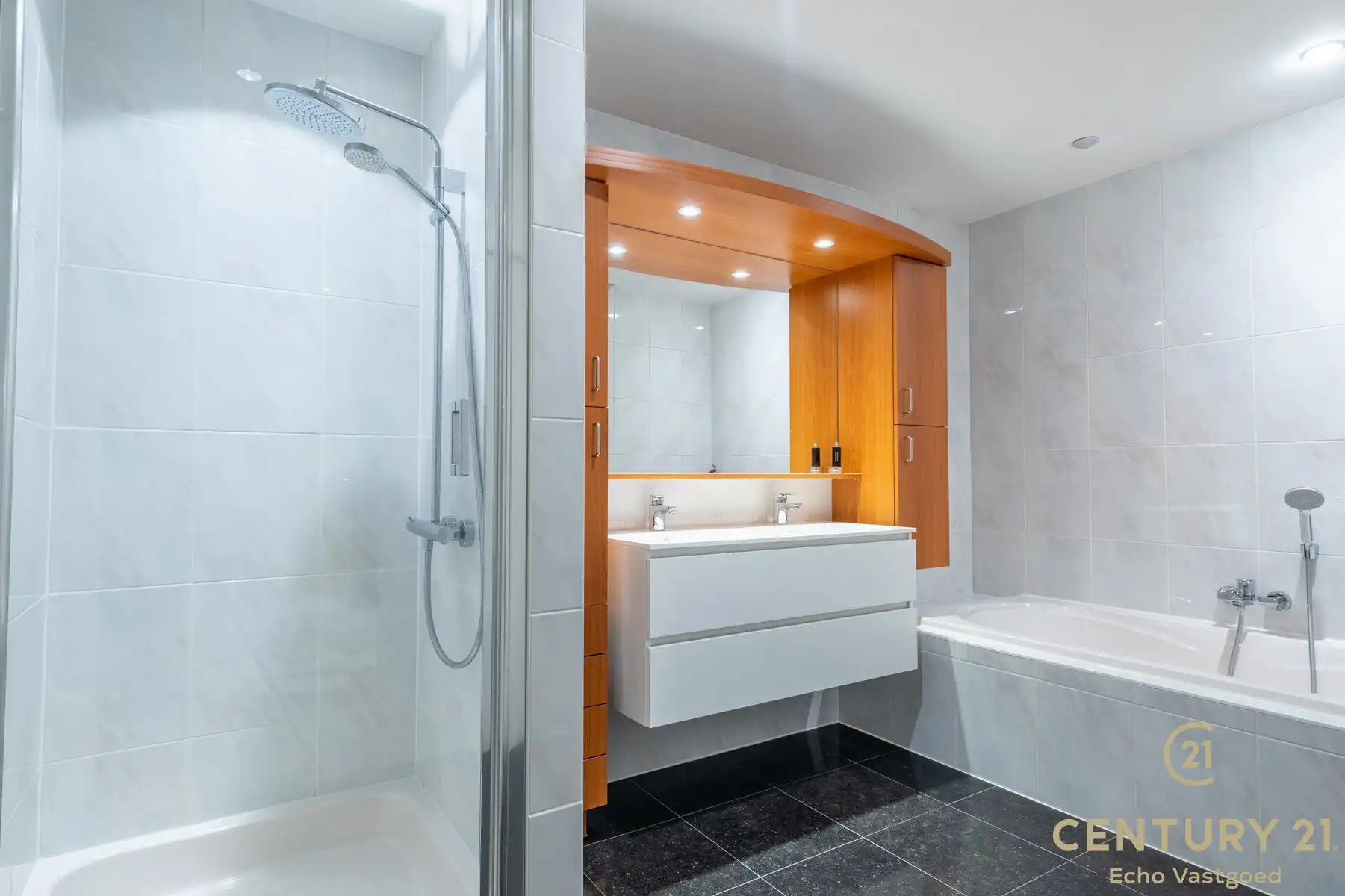 Gelijkvloers appartement in het park Residentie “De Dennen” foto 21