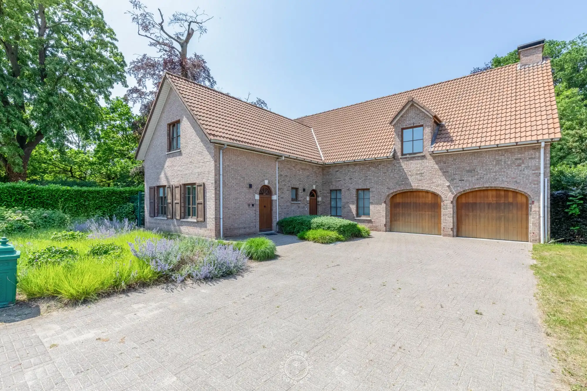 Welgelegen villa met praktijk en wonderlijke tuin foto 30