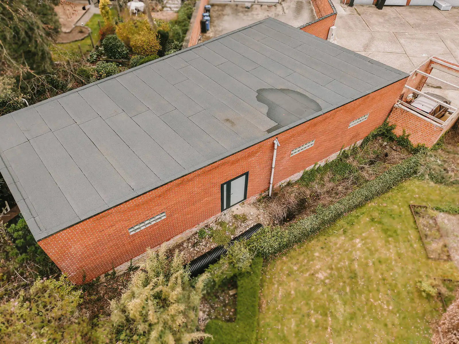 Loods/magazijn met twee automatische poorten voor een optimaal gebruikscomfort foto 5