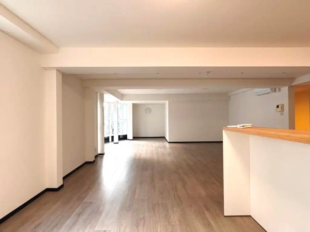 Moderne instapklare 2-slaapkamer appartement in de Koning Boudewijnstraat, Gent - ideale huurwoning! foto 5