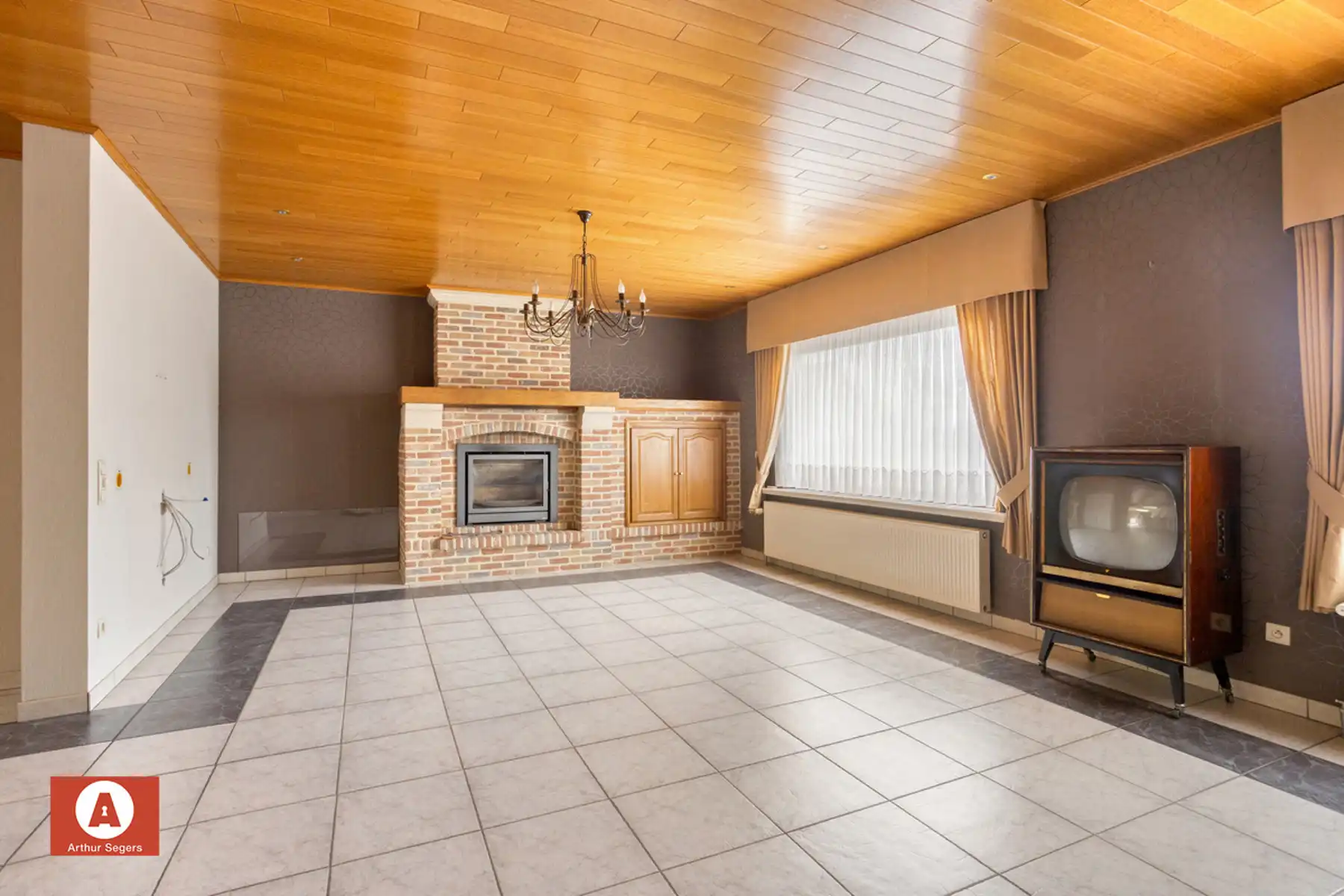 Instapklare HOB met oprit & dubbele garage met zolder. foto 10