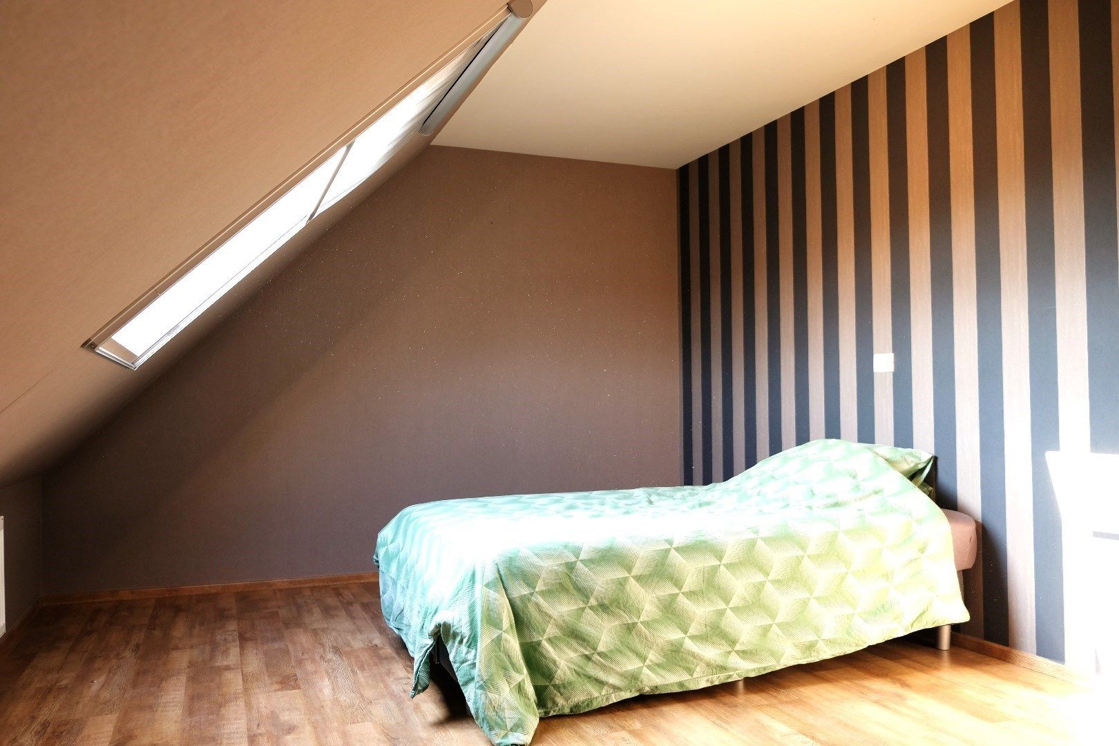 Recente, energiezuinige bel-etage woning met staanplaats in centrum Zottegem foto 17