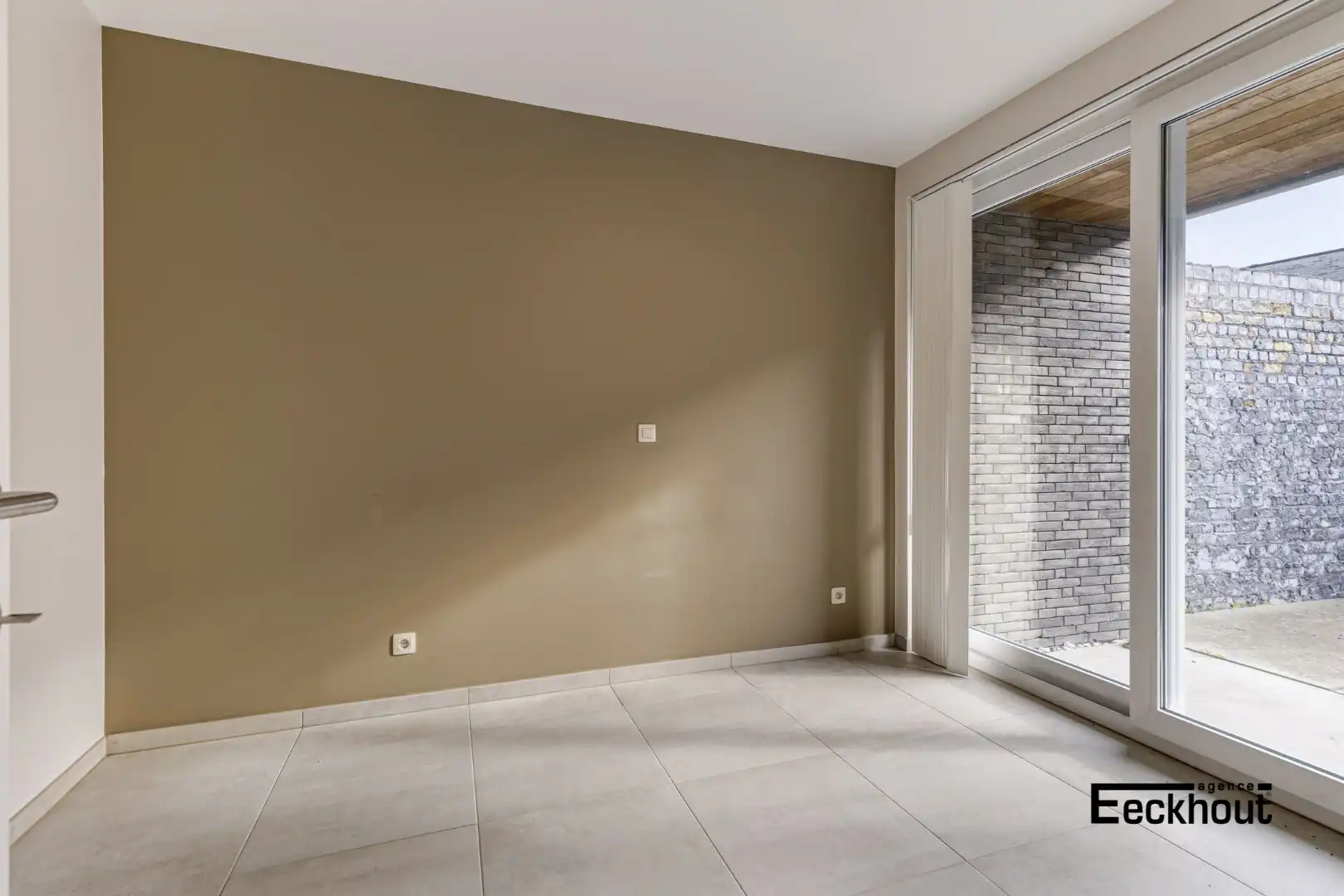 Instapklaar 2-slaapkamer appartement met ruim terras gelegen aan de Spuikom te Bredene! foto 10