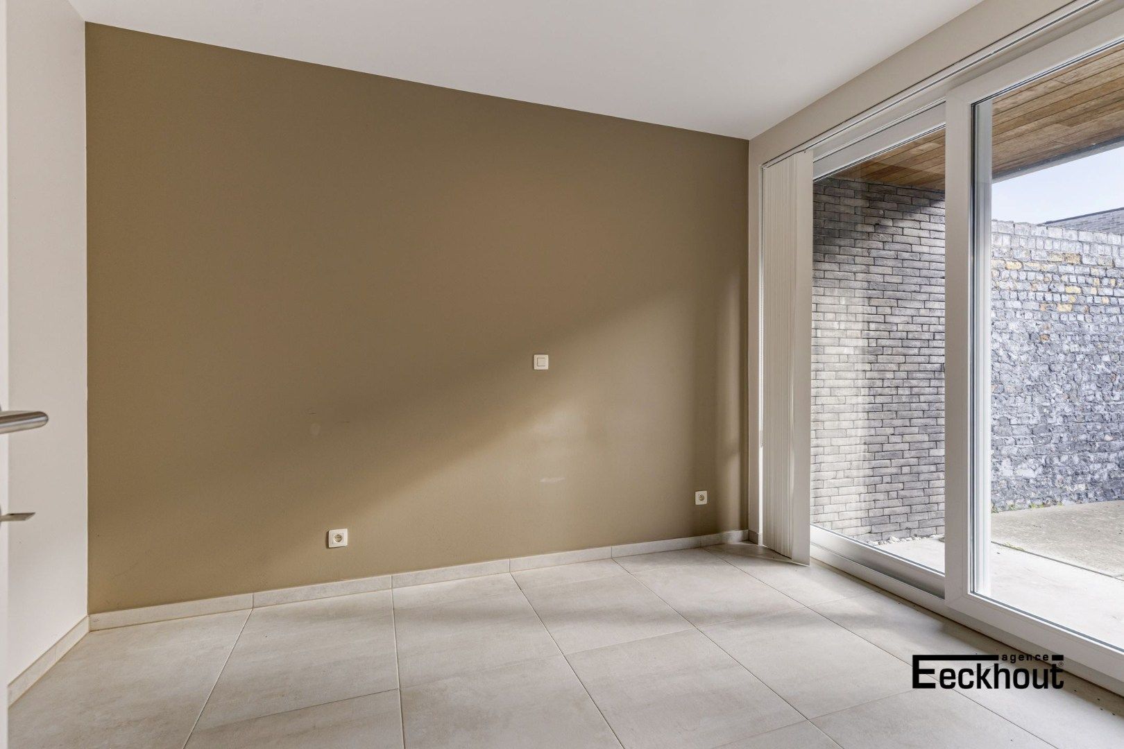 Instapklaar 2-slaapkamer appartement met ruim terras gelegen aan de Spuikom te Bredene! foto 10