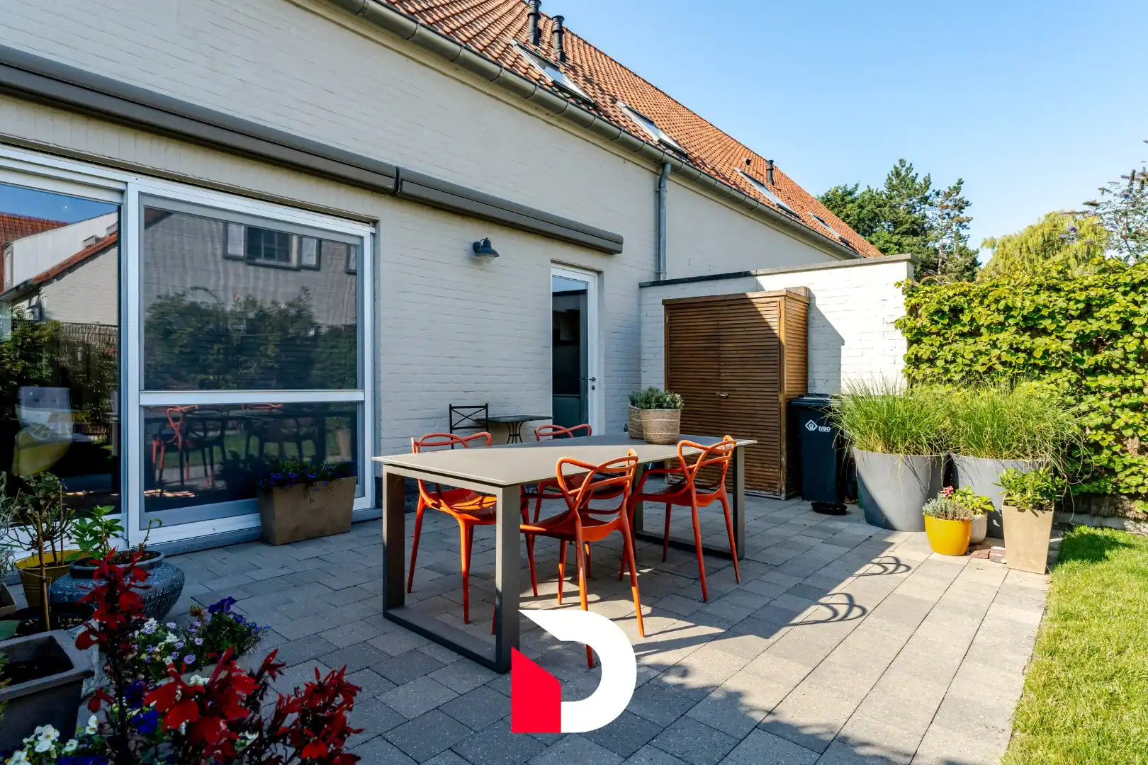 Charmante halfopen en instapklare woning in centrum Moerkerke foto 23