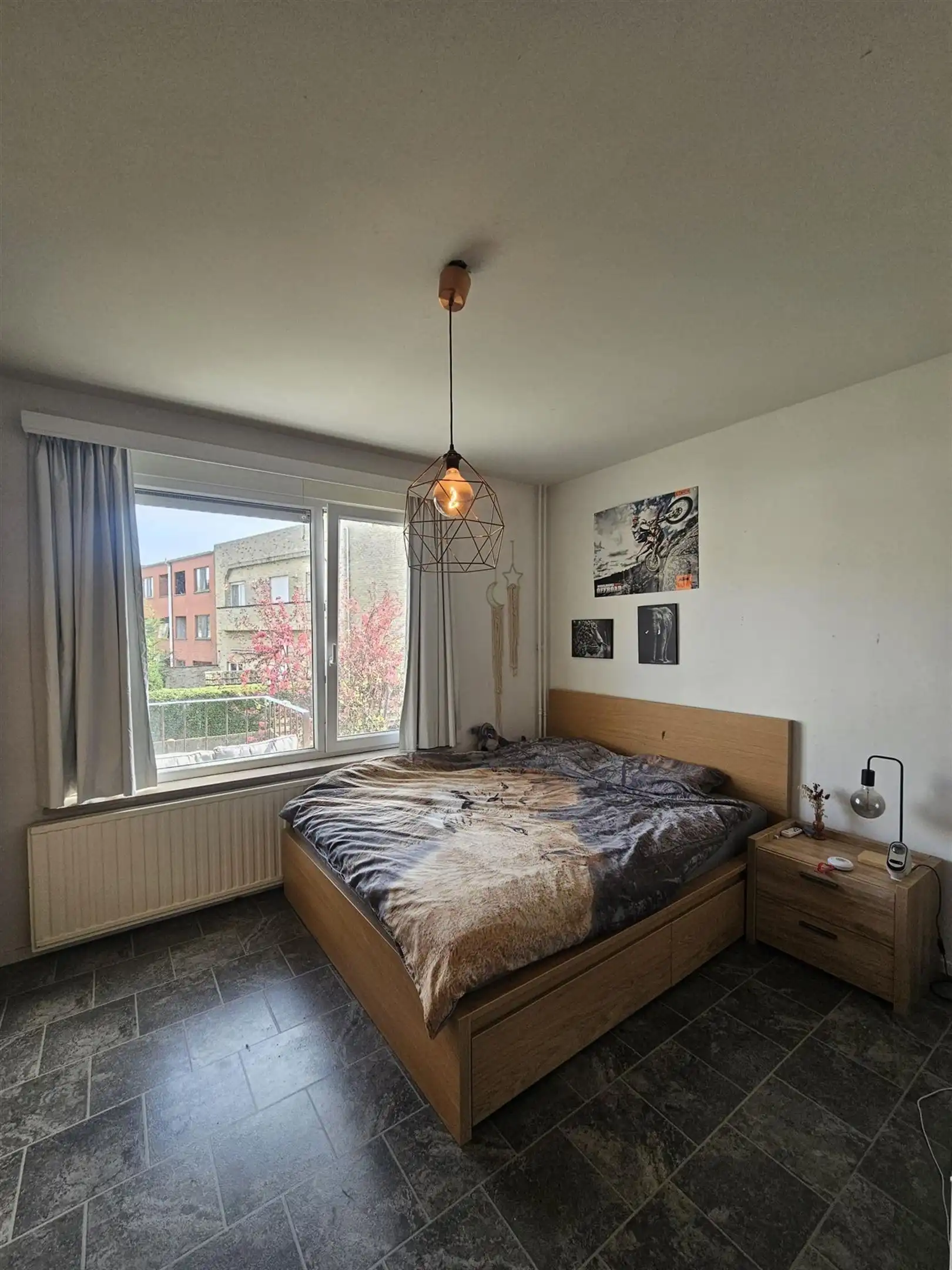 Ruim appartement met 2slps, tuin en garage. foto 5