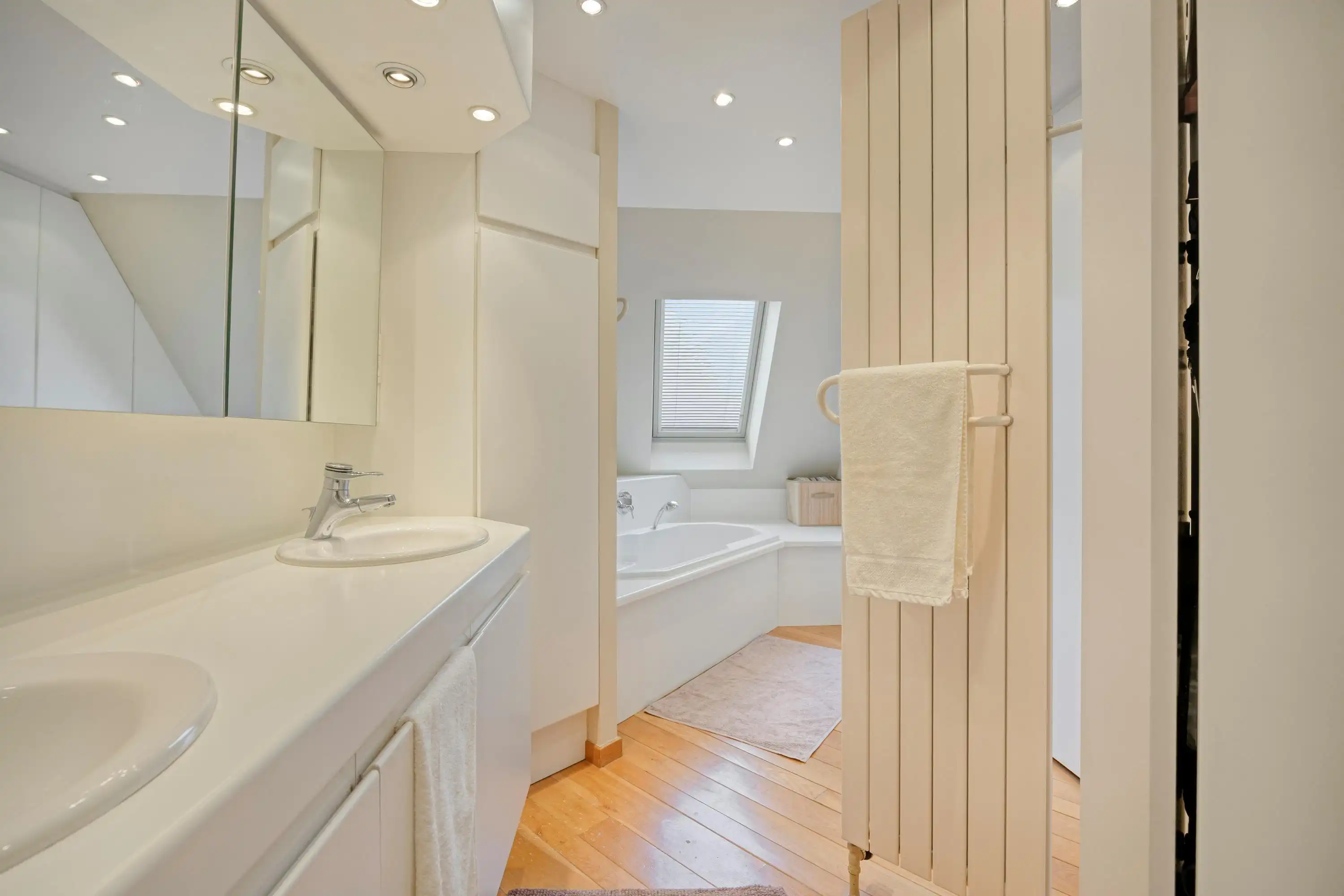 Prachtig Landhuis (326m²) met Bijgebouwen tussen Brussel en Dendermonde foto 24
