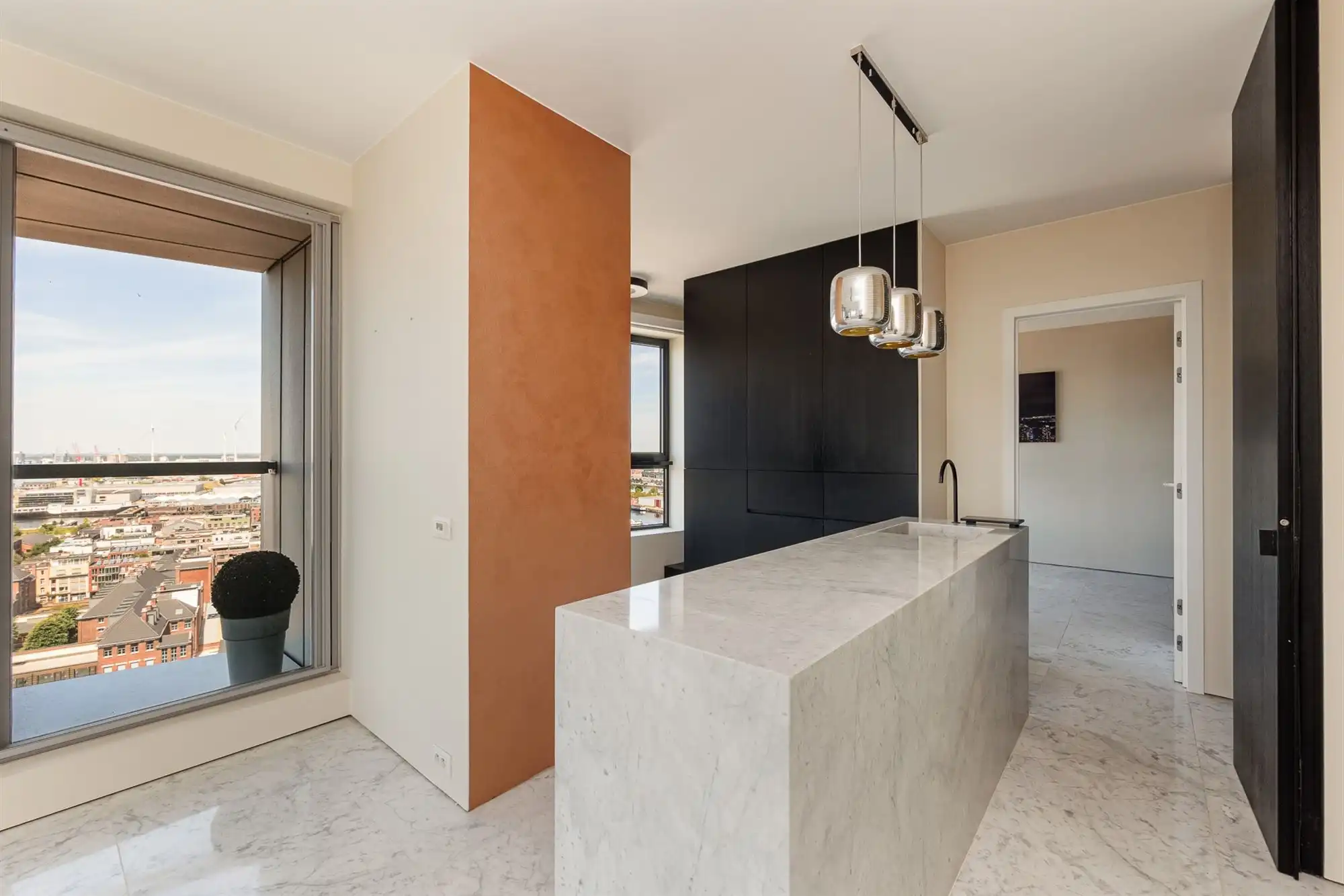 Luxueus appartement op 16e verd. met panoramisch uitzicht foto 17
