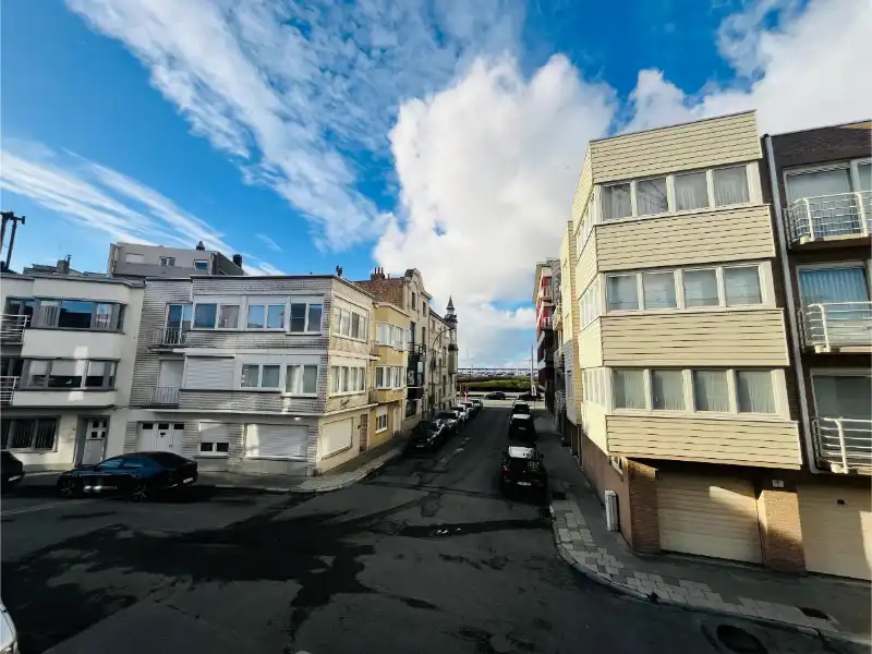 Instapklaar gemeubeld 2-slaapkamer appartement op topligging in Wenduine – vlak bij zee! foto 13