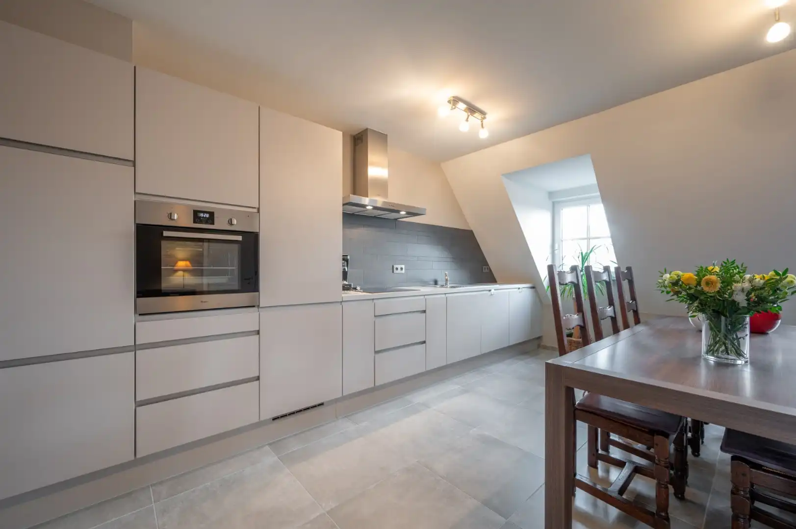 Prachtige en zéér ruime woning met kwaliteitsvolle afwerking foto 22