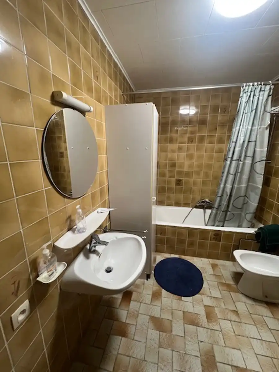 Projectgrond (vroegere feestzaal met woonst en parking) foto 15