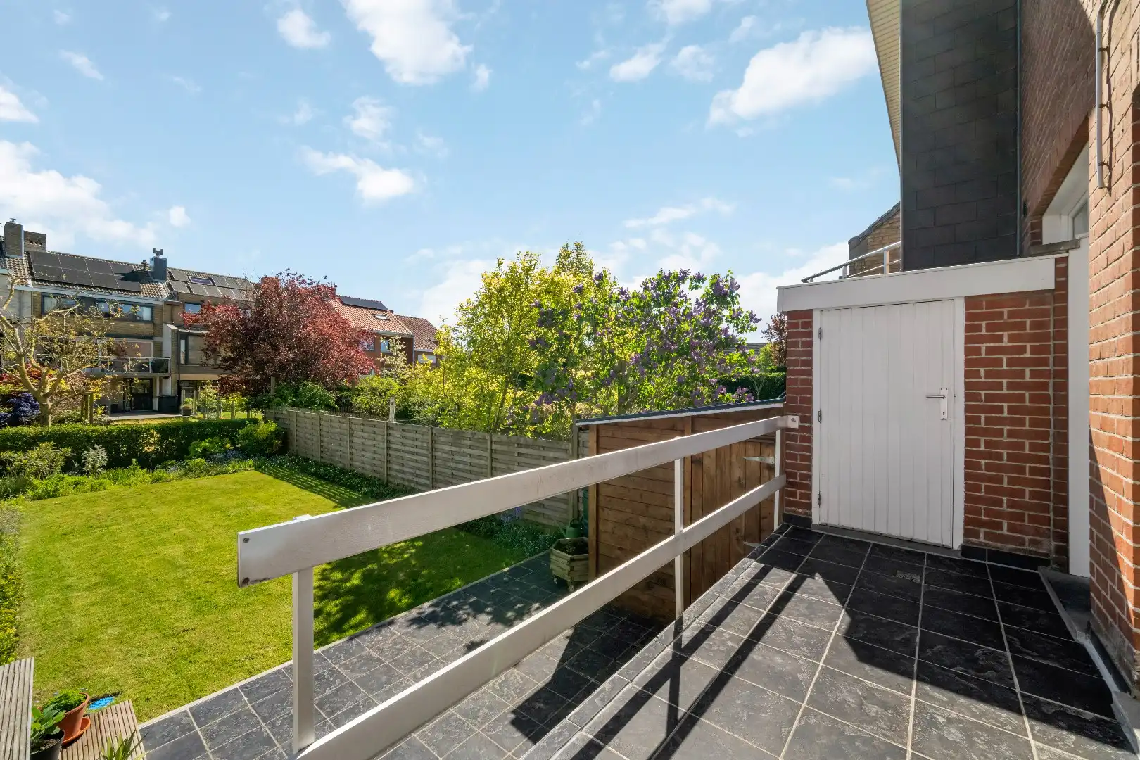 Ruime bel-étage foto 18