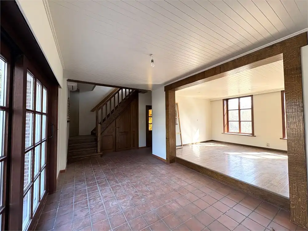 Lichtrijke gezinswoning met 4 slaapkamers + garage foto 8
