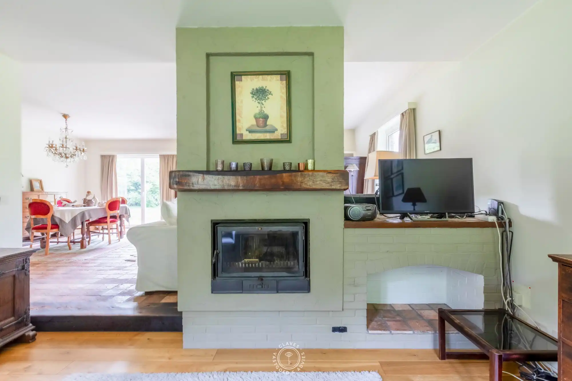 Uniek landhuis met charme en meer dan 10.000 m² eigen grond foto 12