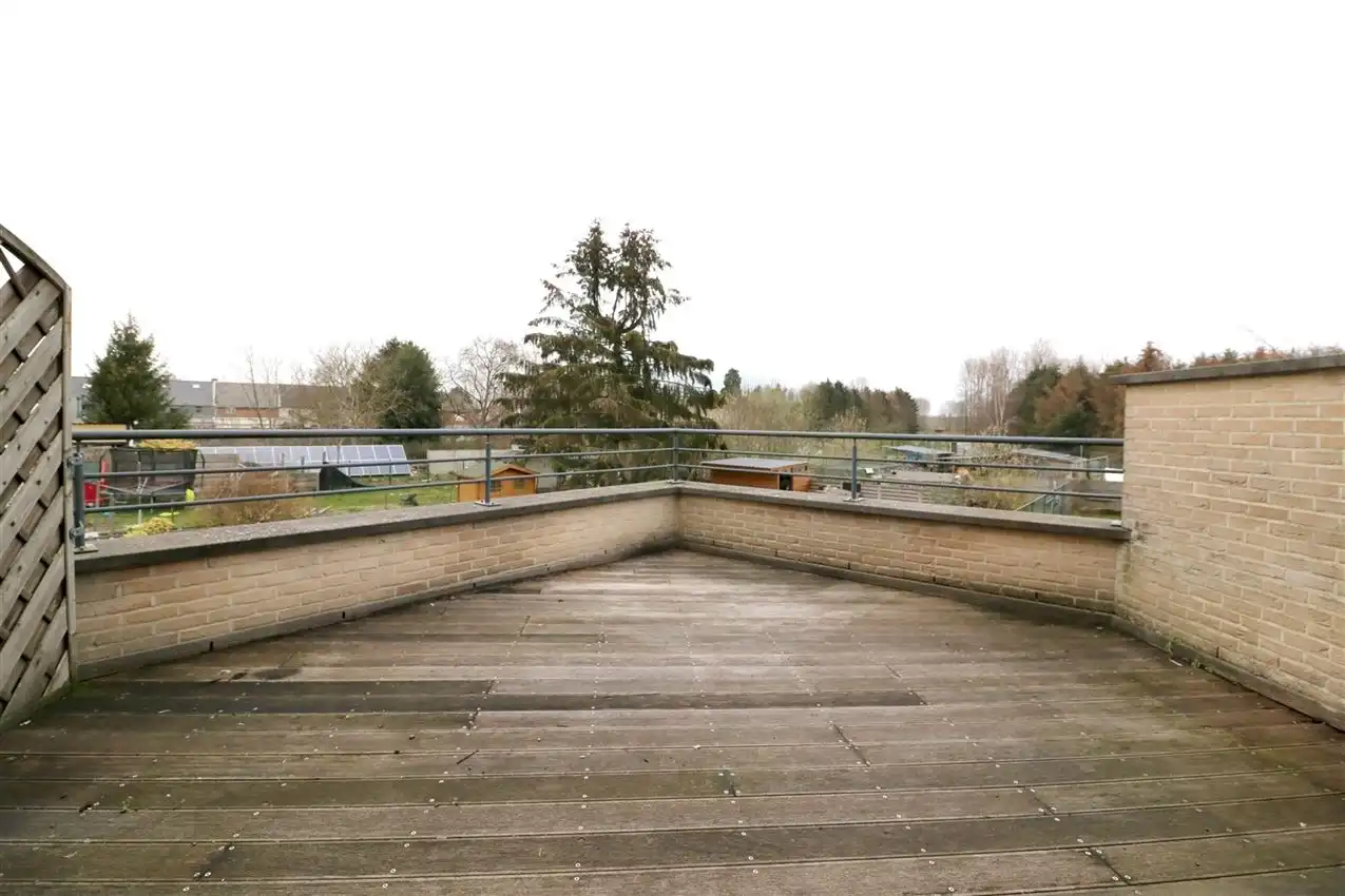 Duplex met 3 slpk., ruim terras en garage nabij station foto 2