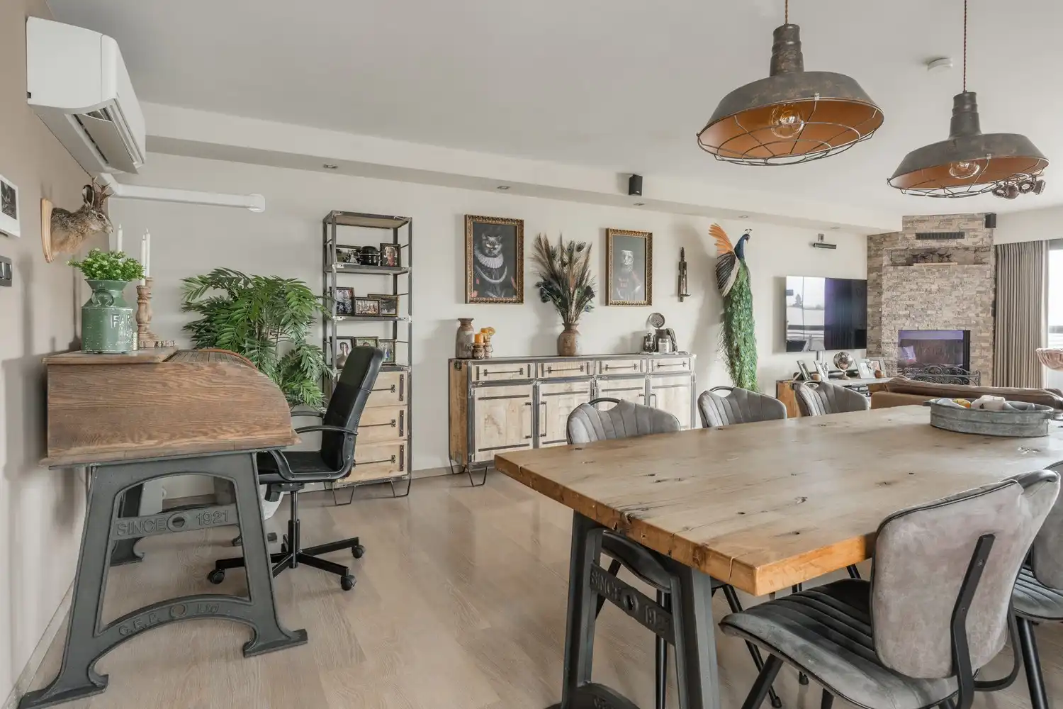 Bekende frituur met super mooi duplex appartement en zwembad te Achel foto 29