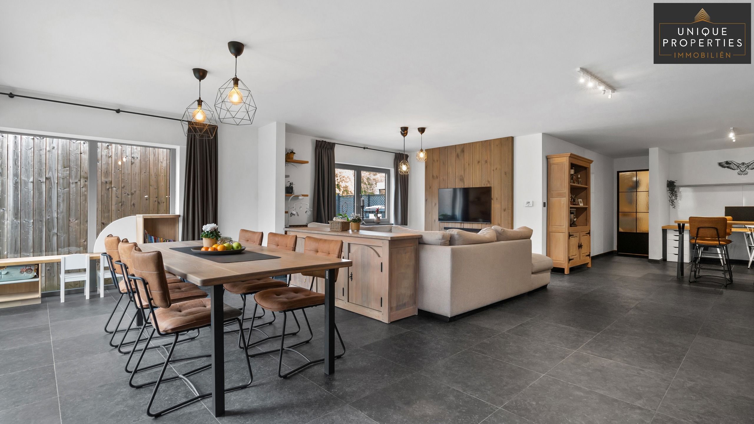 Huis te koop foto {{pictureIndex}}