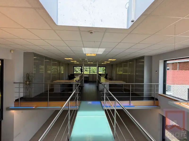 Instapklaar bedrijfsgebouw van 758 m² foto 7