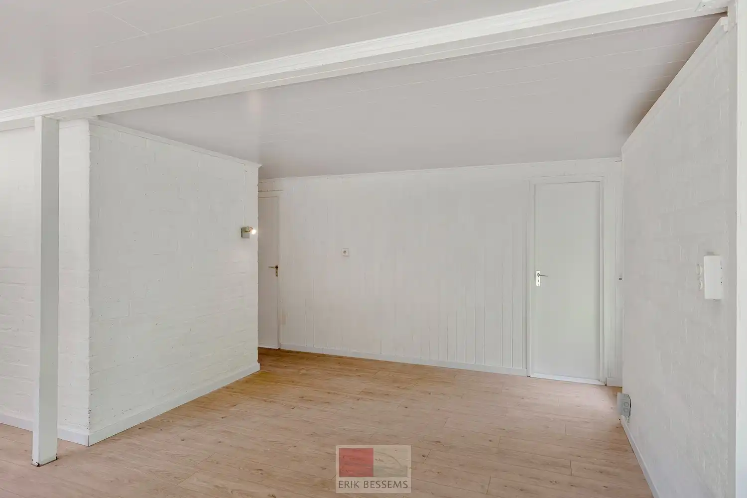 Recent gemoderniseerde bungalow, gelegen op het vakantiepark Sunclass Sonnevijver. foto 12