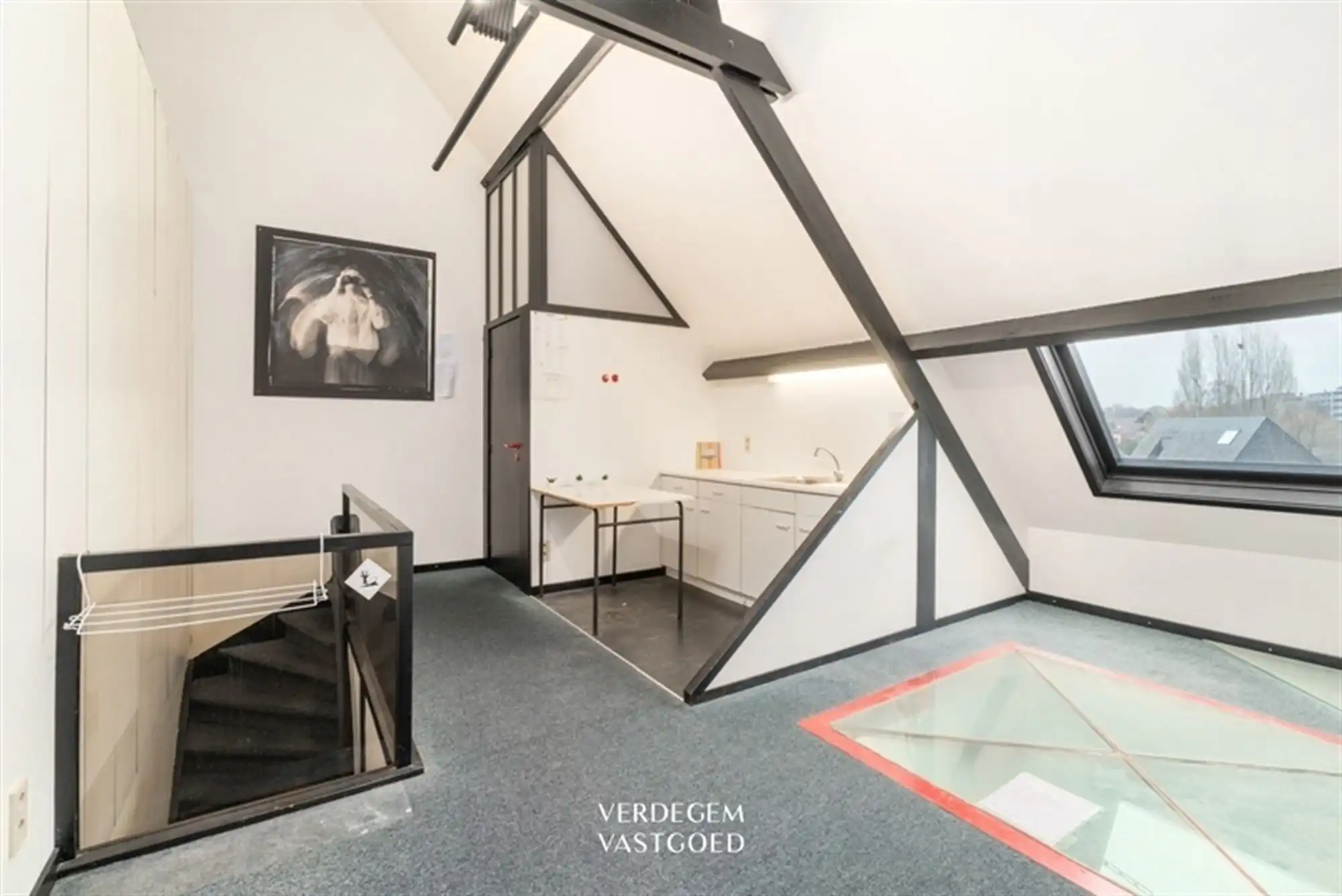 Architecturale studentenwoning met 8 entiteiten, garage en prachtige tuin foto 17