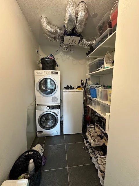 Modern appartement met 2 slaapkamers, terras en 2 ondergrondse staanplaatsen. foto 12