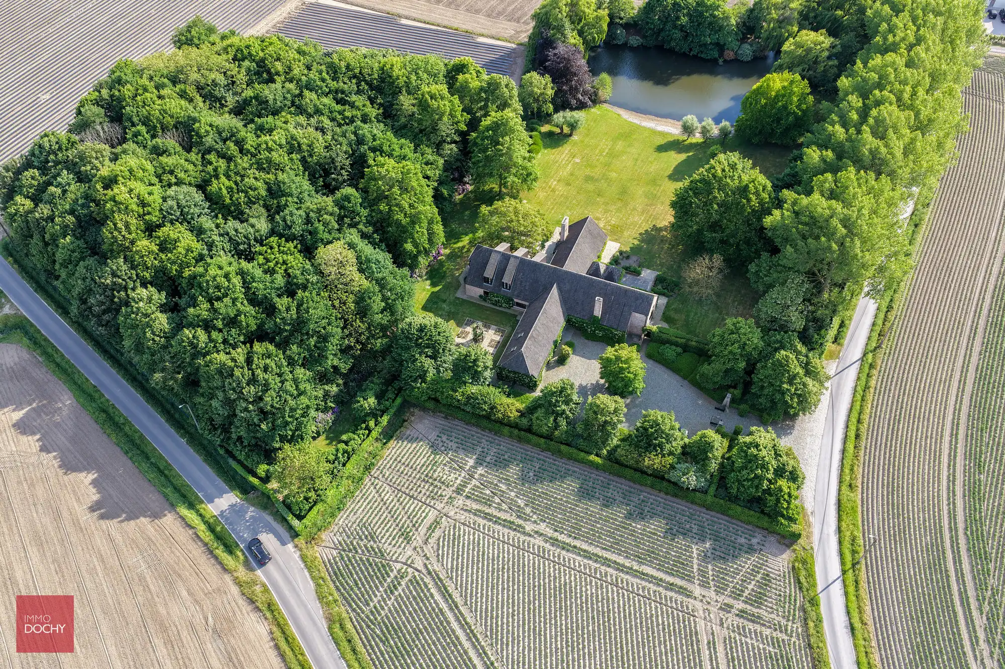 Ruim landhuis in prachtig domein van ca. 2ha foto 9