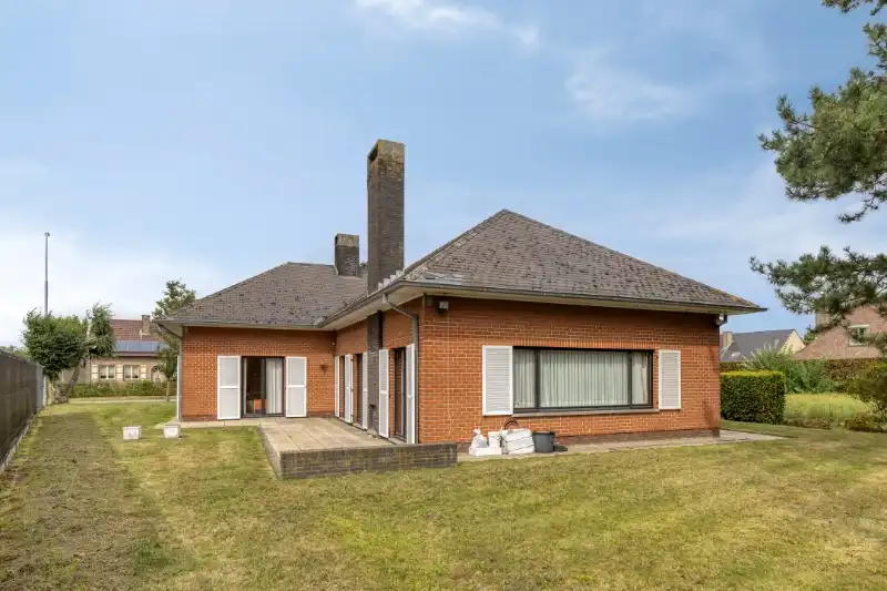 RUIME VRIJSTAANDE WONING MET BIJZONDER VEEL POTENTIEEL OP 832 m² foto 3