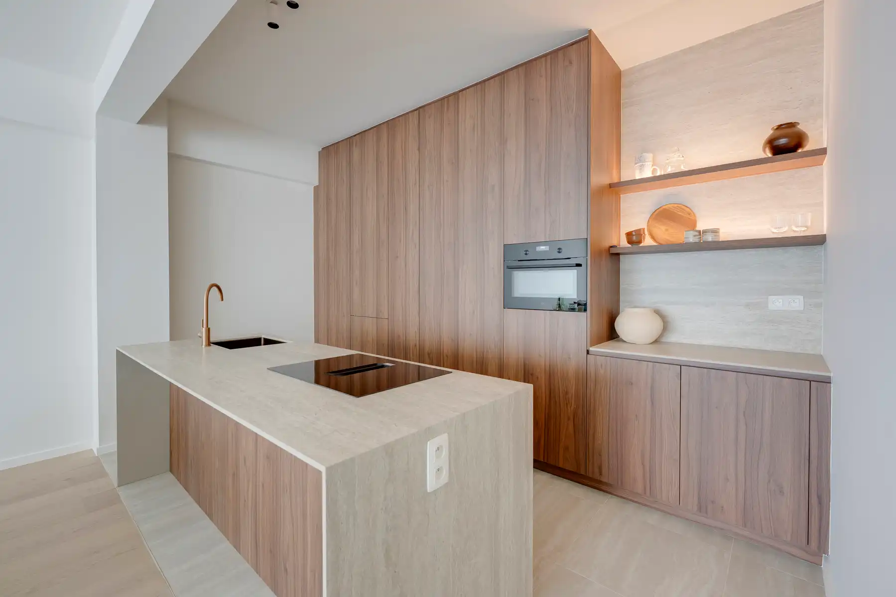 Stijlvol gerenoveerd 1-slaapkamerappartement op ’t Zuid foto 8