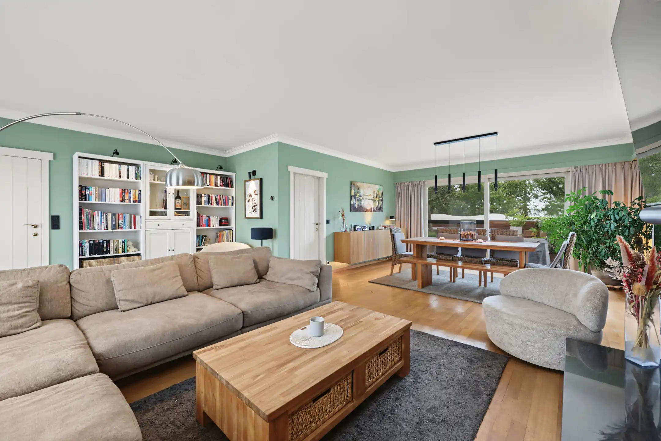 Ruime woning in rustige omgeving met tal van mogelijkheden foto 4