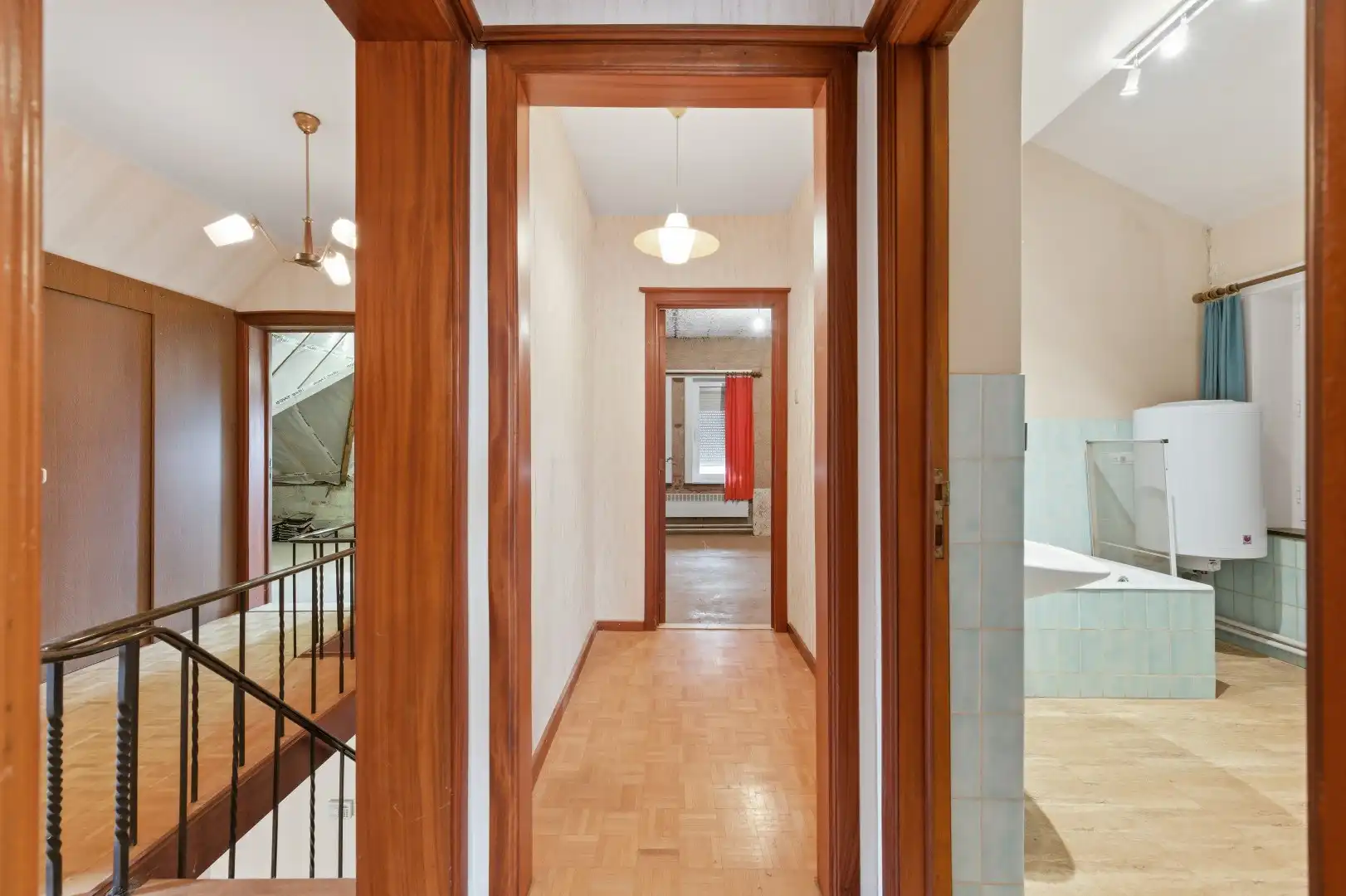 Te renoveren open bebouwing met veel ruimte en oppervlakte te Lubbeek foto 16