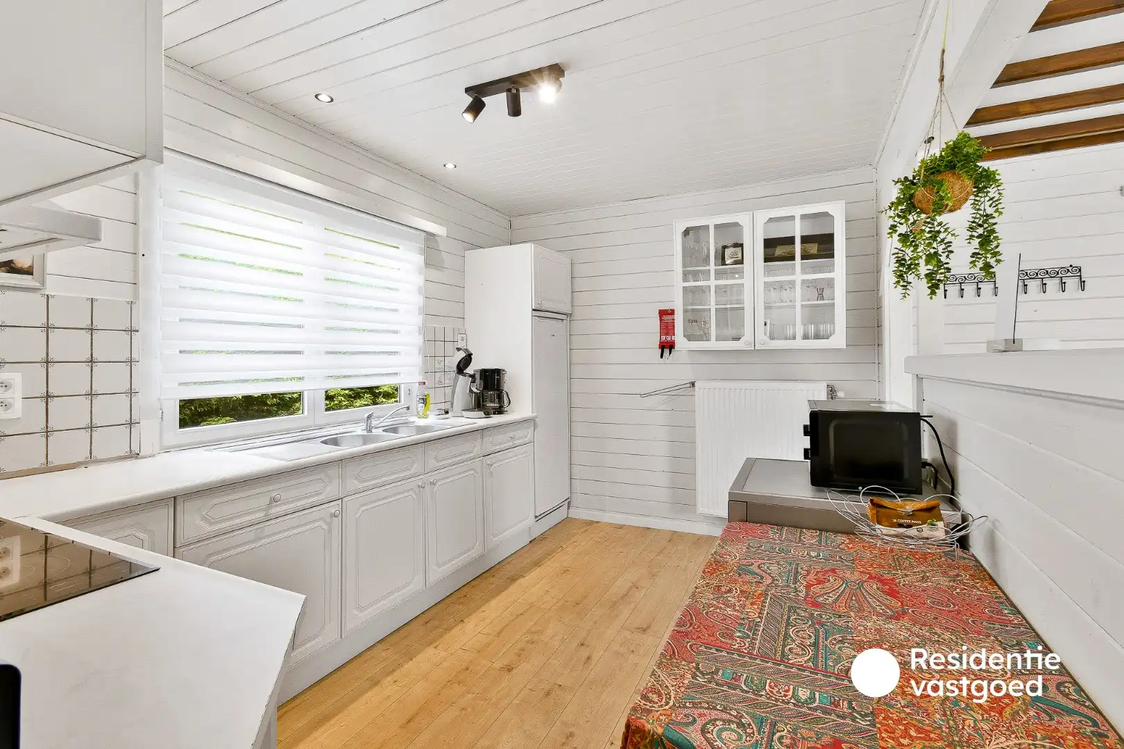 Charmante chalet op ruim perceel foto 10
