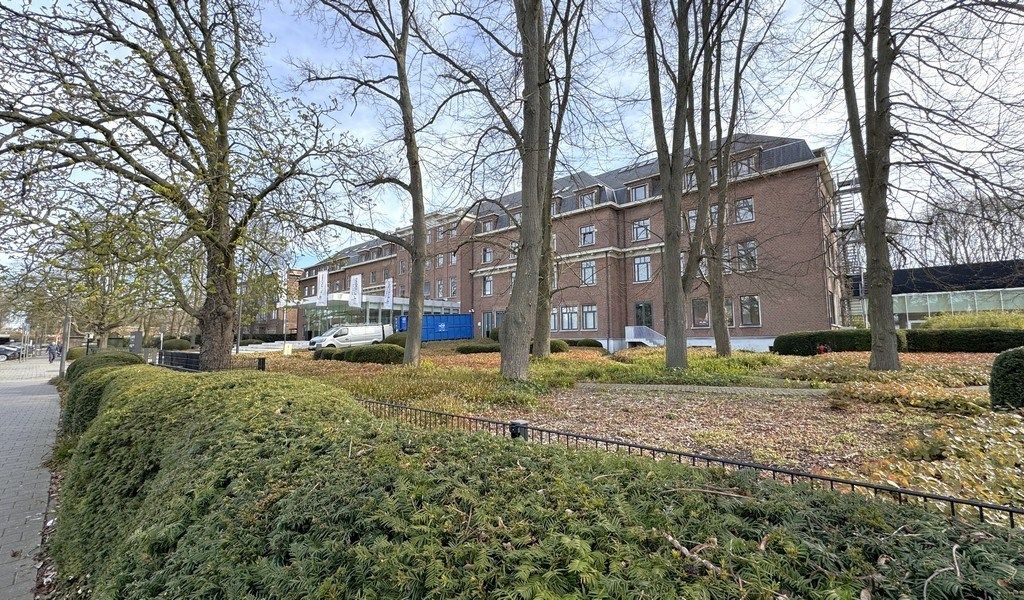 Full-service kantoor in BluePoint Business Center foto 15