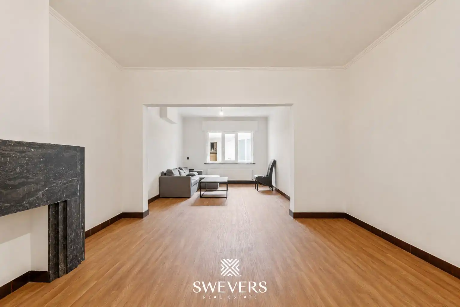 Te renoveren woning met 4 slaapkamers en 4 garages te Beringen foto 6