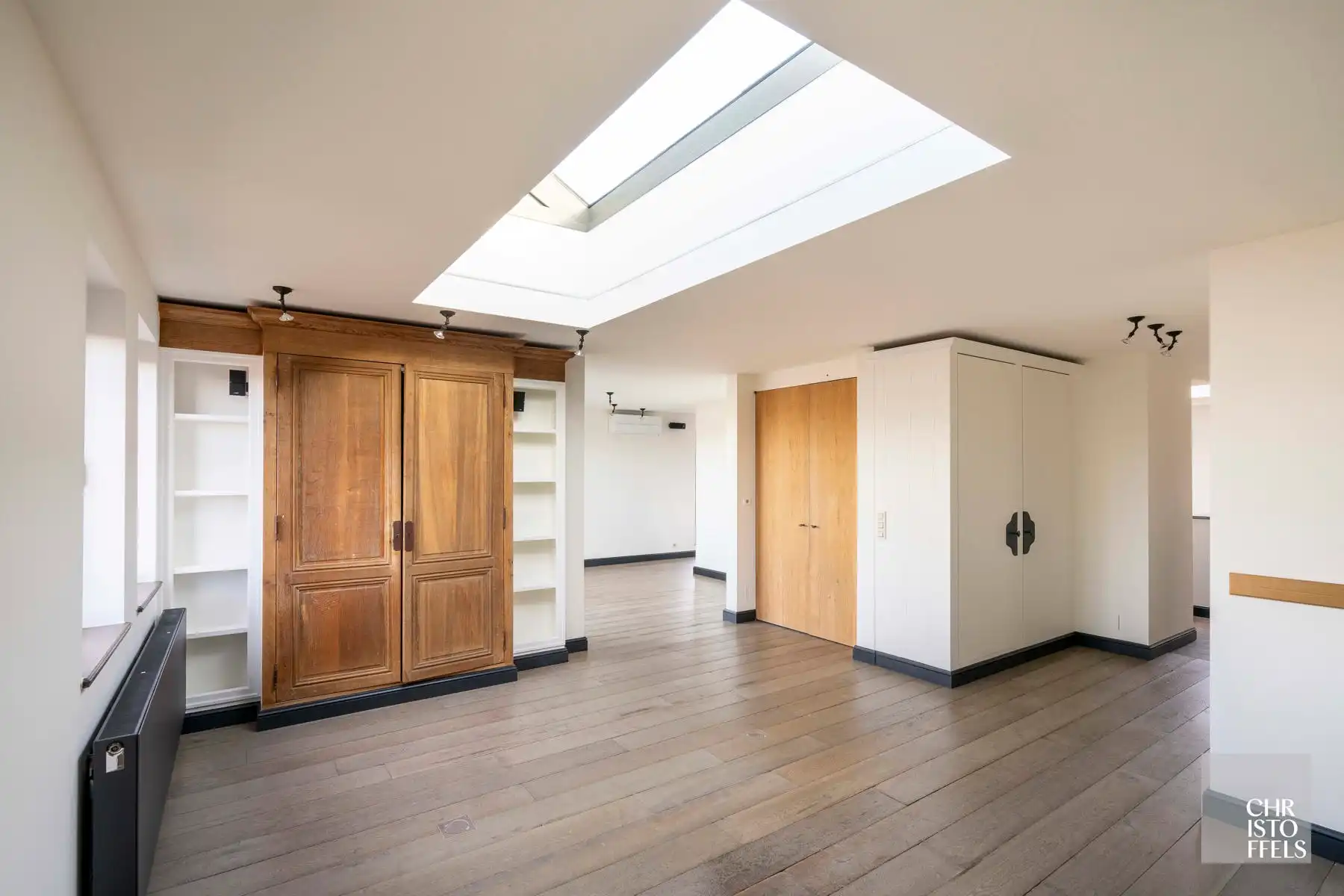 Luxe penthouse van 239m² met 34m² terrassen in hartje Zutendaal! foto 13