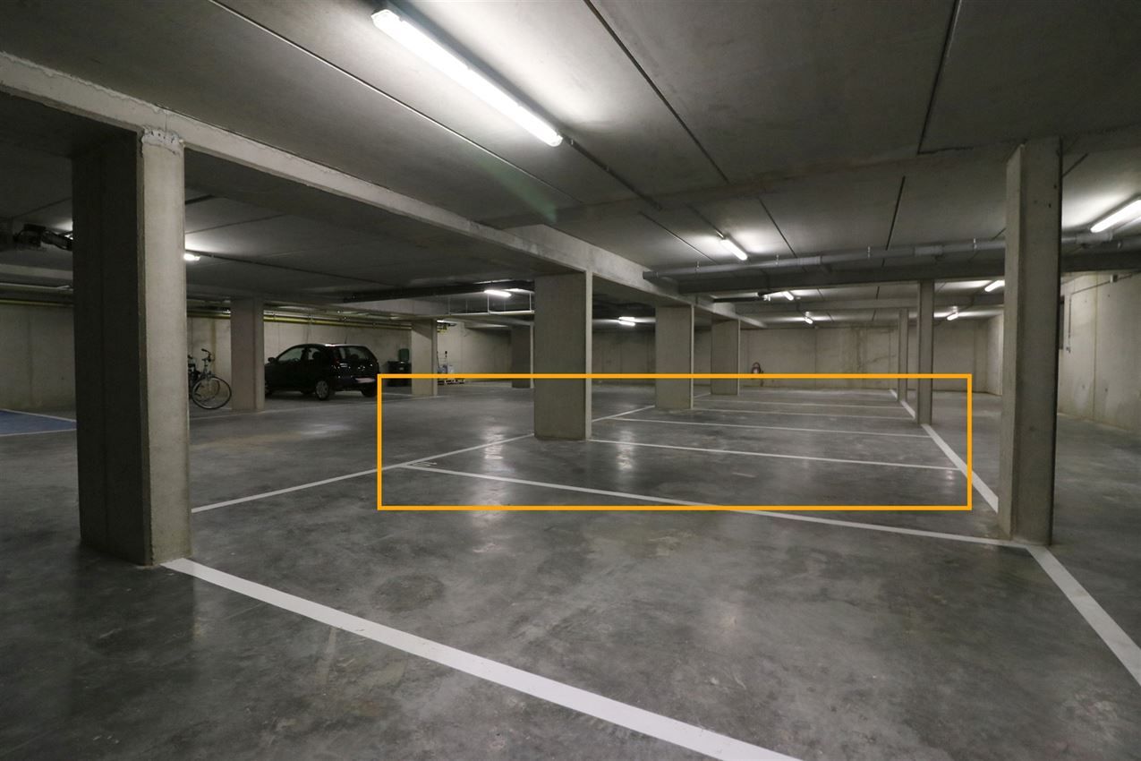 3 appartementen en 4 autostaanplaatsen foto 3