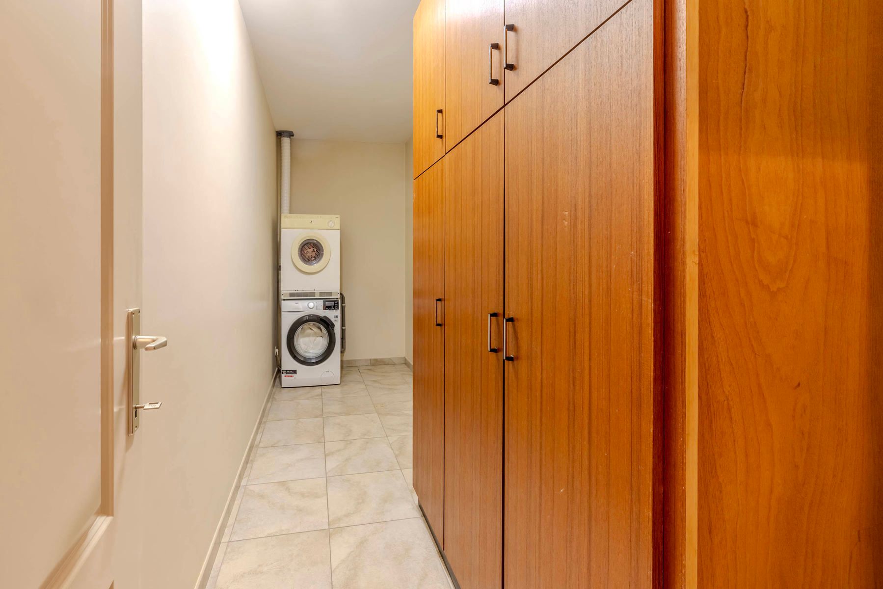 GLV app (132m²) met 2slpk, terras, garagebox en kelder foto 12