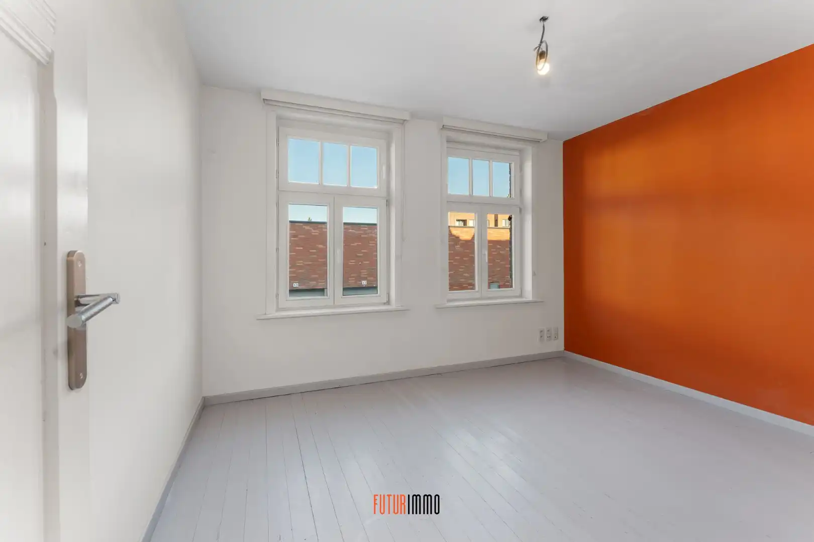 Karaktervolle stadswoning met authentieke gevel foto 12