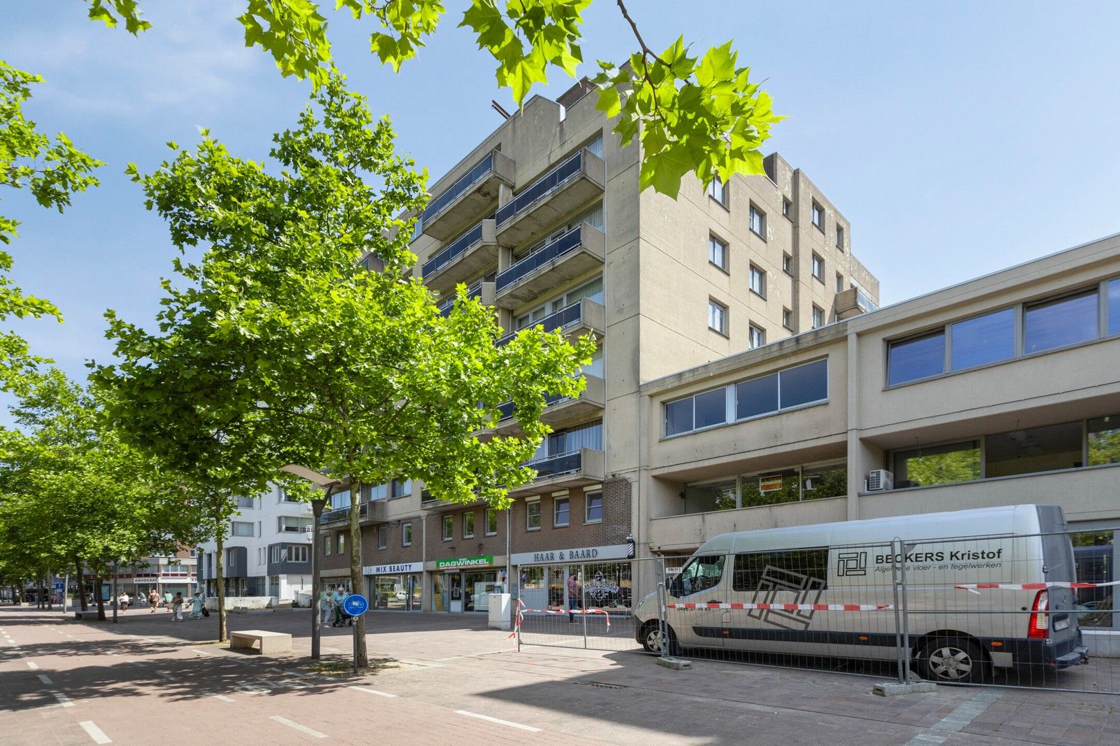 Dieplaan   43  Bus  54   3600  Genk foto 5