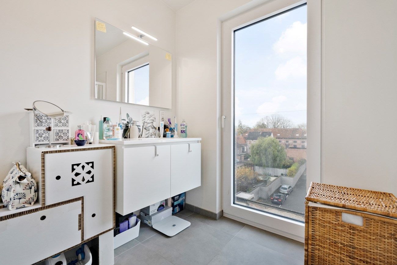 Instapklaar 1-slaapkamer dakappartement foto 10