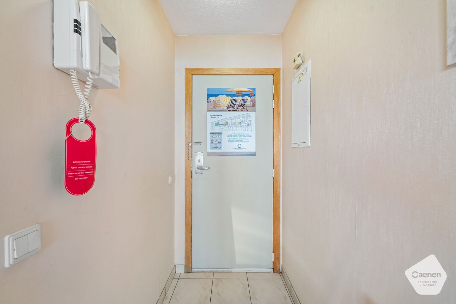 Lichtrijke studio met een prachtig uitzicht op zowel de zee als het hinterland foto 12