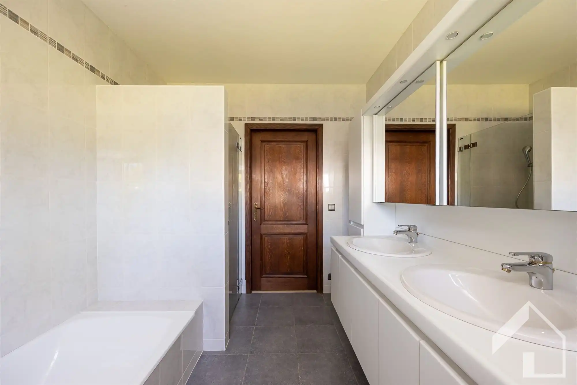 mooi landhuis in groene en rustige omgeving foto 13