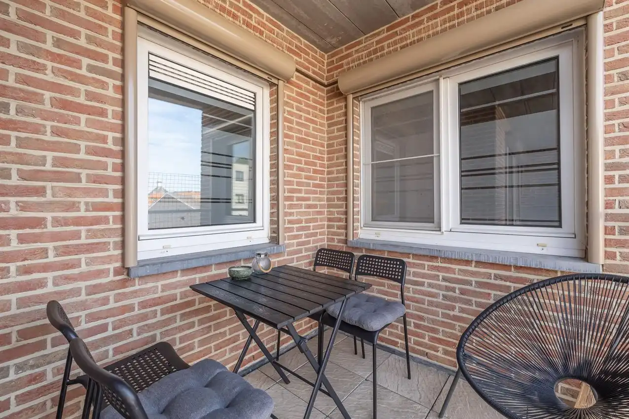 Appartement met twee slaapkamers, terras en autostaanplaats te midden van centrum foto 11