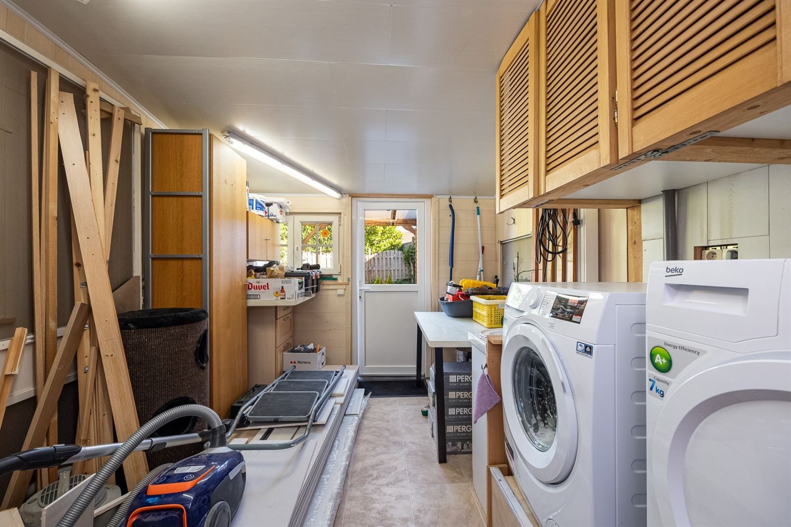 Instapklare halfopen woning in het hart van Kapellen foto 11